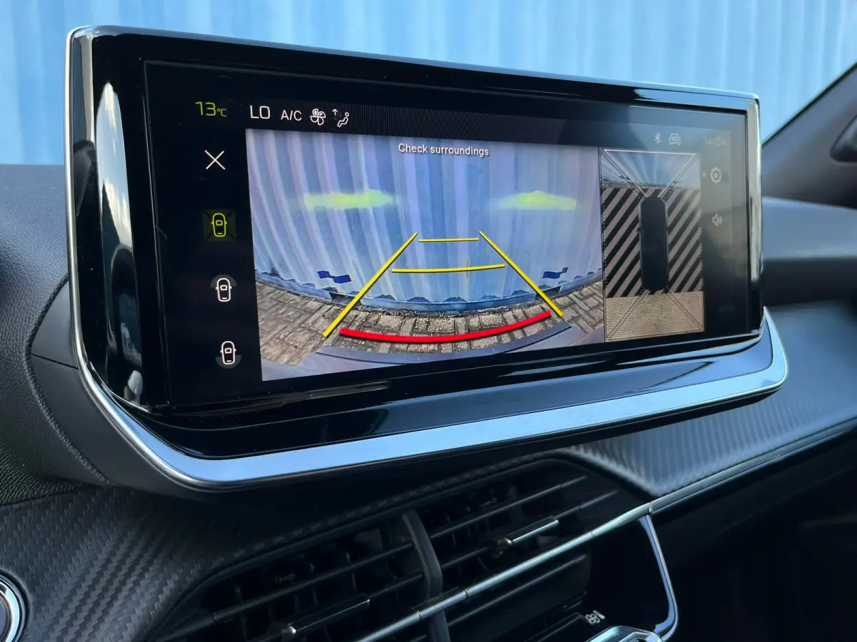 1.2 Hybrid 145 Allure 8 Jaar Garantie! | Navigatie | Carplay | 17'' LMV | Rijstrooksensor | Cruise | Clima |  | Airco (automatisch) | Armsteun achter | Armsteun voor