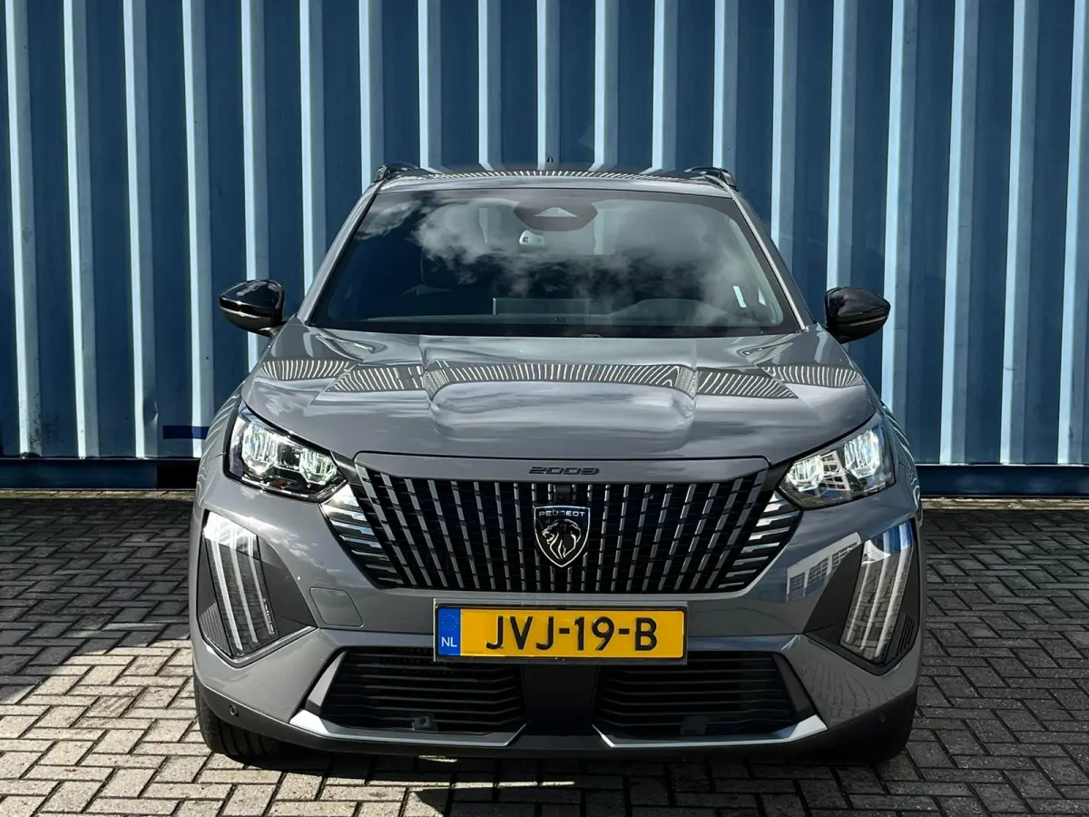 1.2 Hybrid 145 Allure 8 Jaar Garantie! | Navigatie | Carplay | 17'' LMV | Rijstrooksensor | Cruise | Clima |  | Airco (automatisch) | Armsteun achter | Armsteun voor