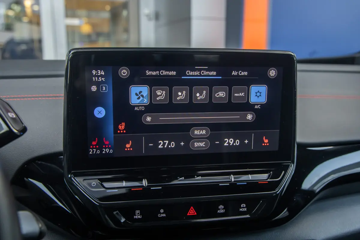GTX 4Motion 77 kWh | Trekhaak | Cruise adaptief | Camera | 21'' | Matrix LED | Stoelverwarming | Sfeerverlichting | | Achteruitrijcamera | Apple Carplay/Android Auto|telefoonintegratie premi