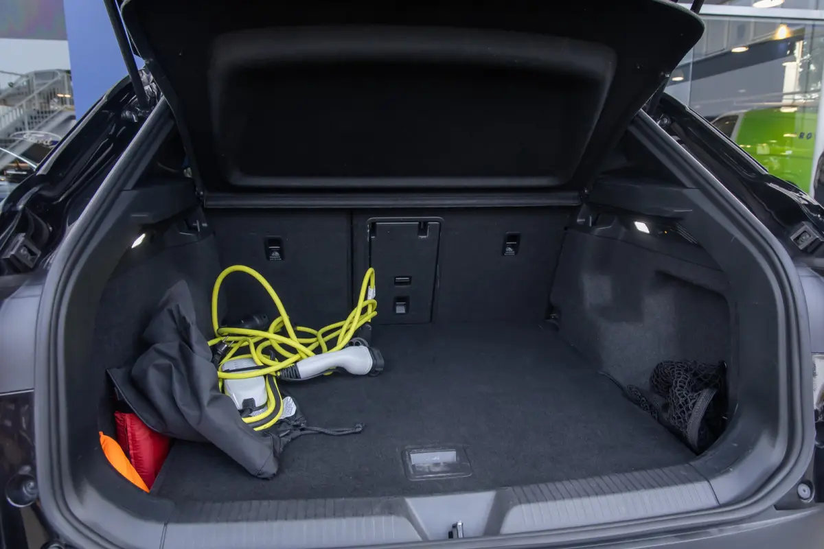 GTX 4Motion 77 kWh | Trekhaak | Cruise adaptief | Camera | 21'' | Matrix LED | Stoelverwarming | Sfeerverlichting | | Achteruitrijcamera | Apple Carplay/Android Auto|telefoonintegratie premi
