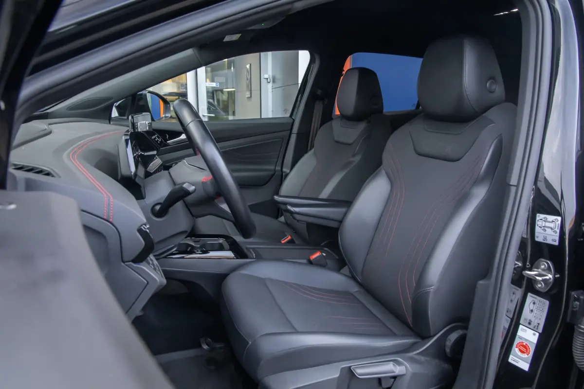 GTX 4Motion 77 kWh | Trekhaak | Cruise adaptief | Camera | 21'' | Matrix LED | Stoelverwarming | Sfeerverlichting | | Achteruitrijcamera | Apple Carplay/Android Auto|telefoonintegratie premi