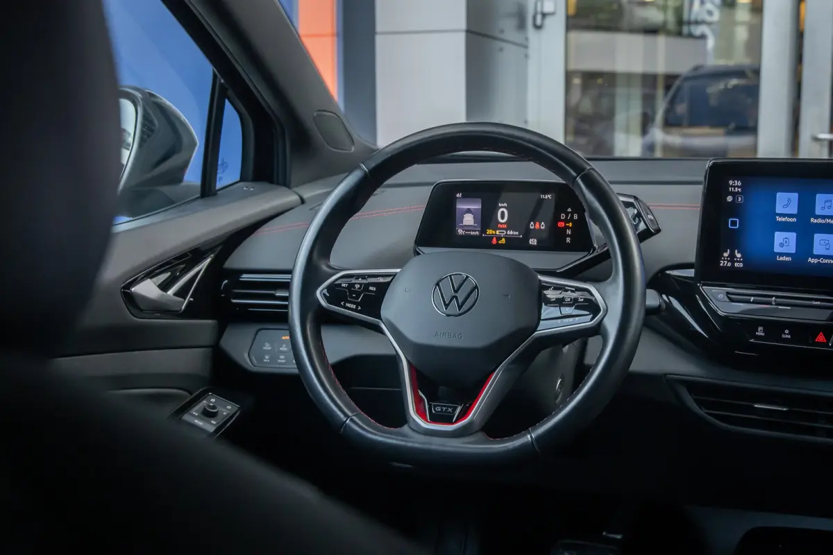 GTX 4Motion 77 kWh | Trekhaak | Cruise adaptief | Camera | 21'' | Matrix LED | Stoelverwarming | Sfeerverlichting | | Achteruitrijcamera | Apple Carplay/Android Auto|telefoonintegratie premi