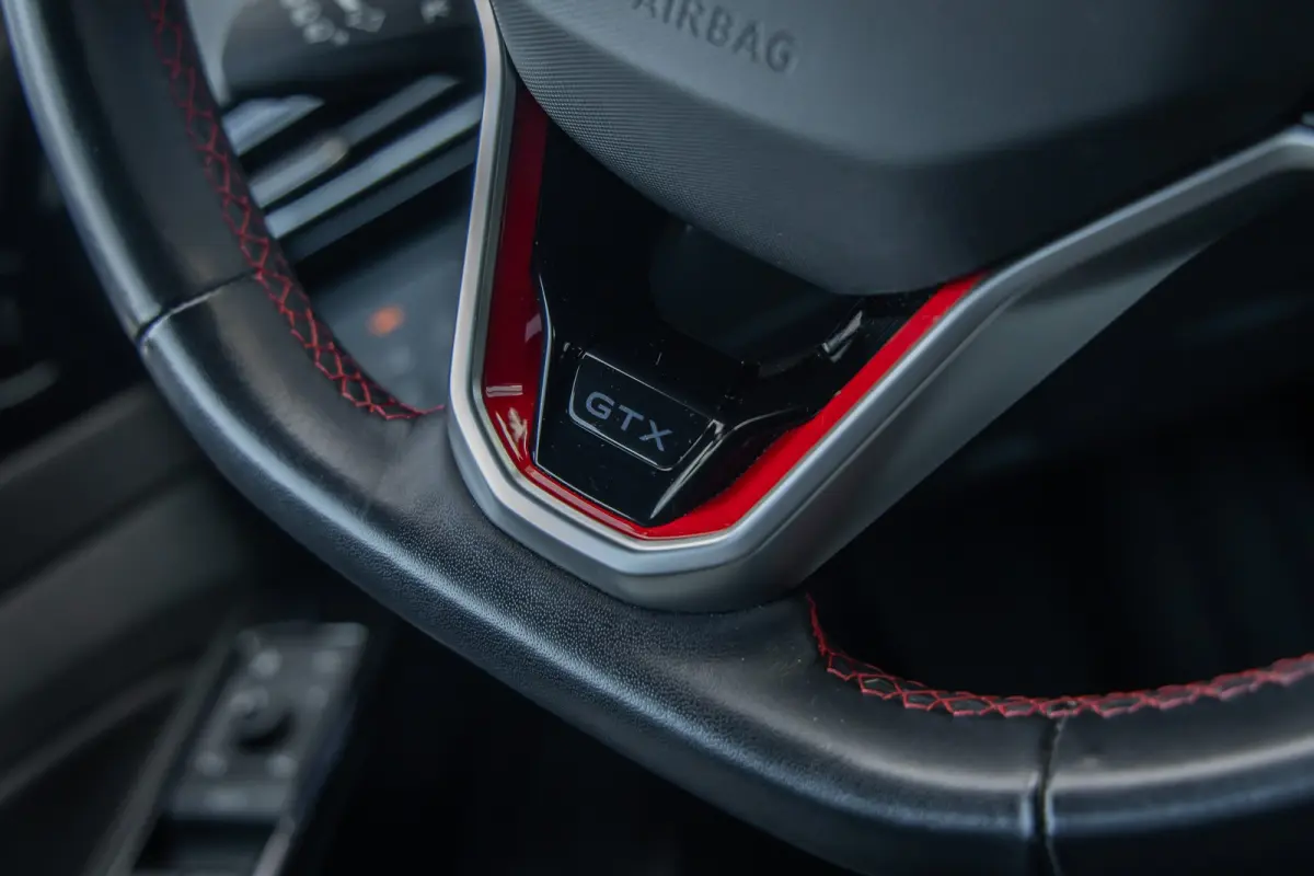 GTX 4Motion 77 kWh | Trekhaak | Cruise adaptief | Camera | 21'' | Matrix LED | Stoelverwarming | Sfeerverlichting | | Achteruitrijcamera | Apple Carplay/Android Auto|telefoonintegratie premi