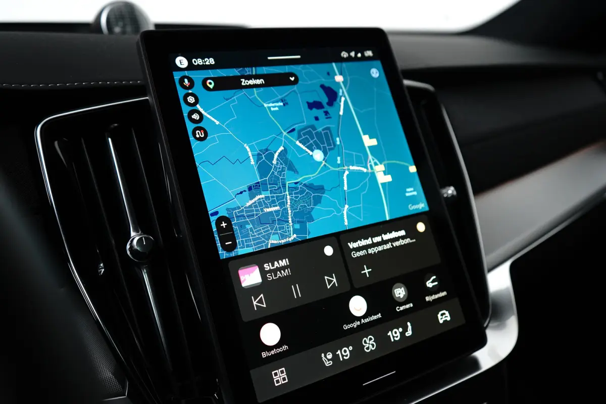 2.0 T8 Plug-in hybrid AWD Ultra Black Edition | Luchtvering | Bowers&Wilkins | Trekhaak | Massage/ventilatie | 22" Velgen