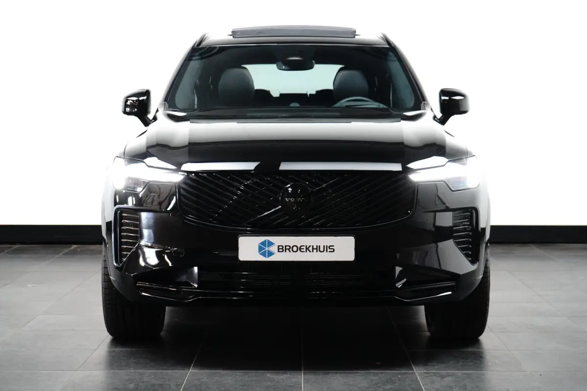 2.0 T8 Plug-in hybrid AWD Ultra Black Edition | Luchtvering | Bowers&Wilkins | Trekhaak | Massage/ventilatie | 22" Velgen