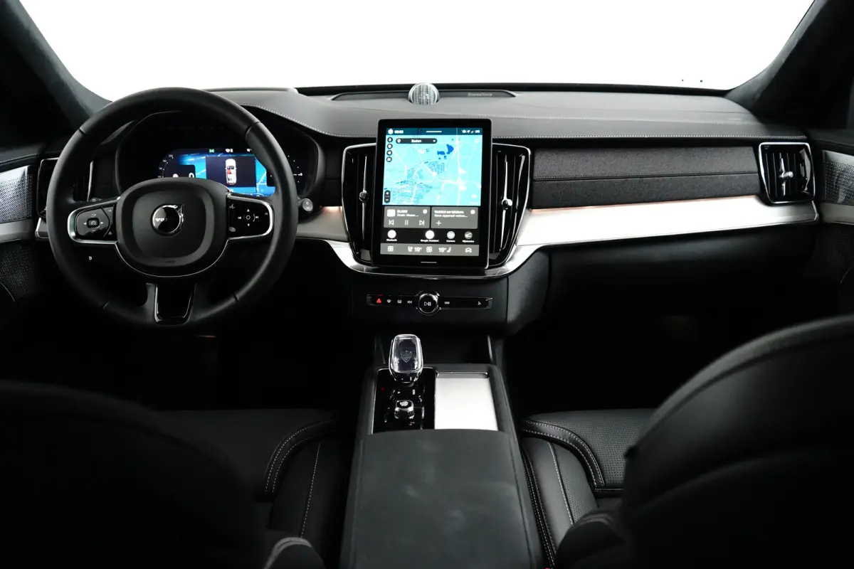 2.0 T8 Plug-in hybrid AWD Ultra Black Edition | Luchtvering | Bowers&Wilkins | Trekhaak | Massage/ventilatie | 22" Velgen