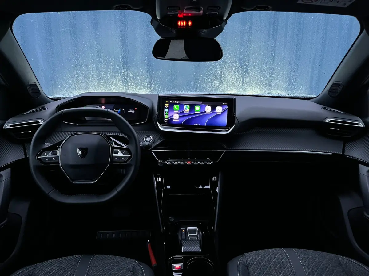 1.2 Hybrid 145 Allure 8 Jaar garantie! | Adapteive Cruise! | Carplay | Navigatie | Clima | 17'' LMV | Keyless Start | | Achterbank in delen neerklapbaar | Achterspoiler | Actieve noodgeval a