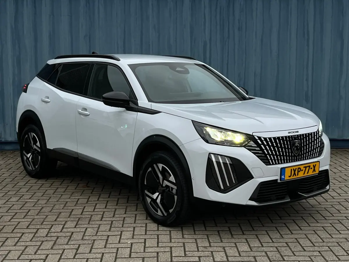 1.2 Hybrid 145 Allure 8 Jaar garantie! | Adapteive Cruise! | Carplay | Navigatie | Clima | 17'' LMV | Keyless Start | | Achterbank in delen neerklapbaar | Achterspoiler | Actieve noodgeval a