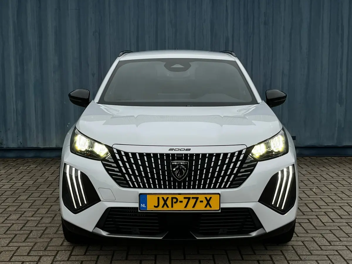 1.2 Hybrid 145 Allure 8 Jaar garantie! | Adapteive Cruise! | Carplay | Navigatie | Clima | 17'' LMV | Keyless Start | | Achterbank in delen neerklapbaar | Achterspoiler | Actieve noodgeval a