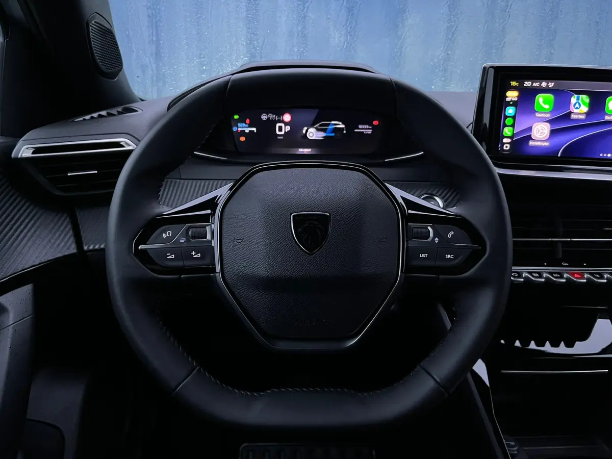 1.2 Hybrid 145 Allure 8 Jaar garantie! | Adapteive Cruise! | Carplay | Navigatie | Clima | 17'' LMV | Keyless Start | | Achterbank in delen neerklapbaar | Achterspoiler | Actieve noodgeval a