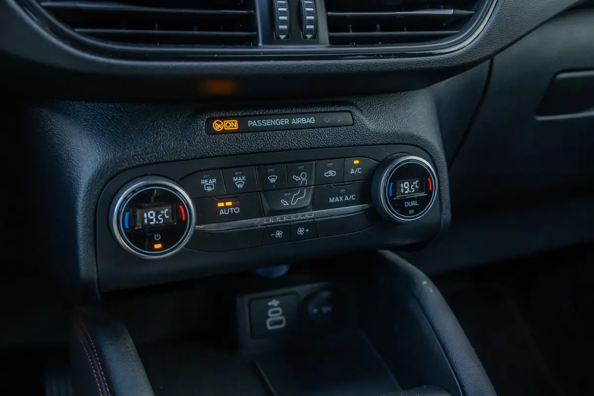 2.5 PHEV ST-Line | Dealer o.h.  | Achteruitrijcamera | Airco (automatisch) | Privacy-glass | Standkachel | Keyless | Apple carplay / andriod auto