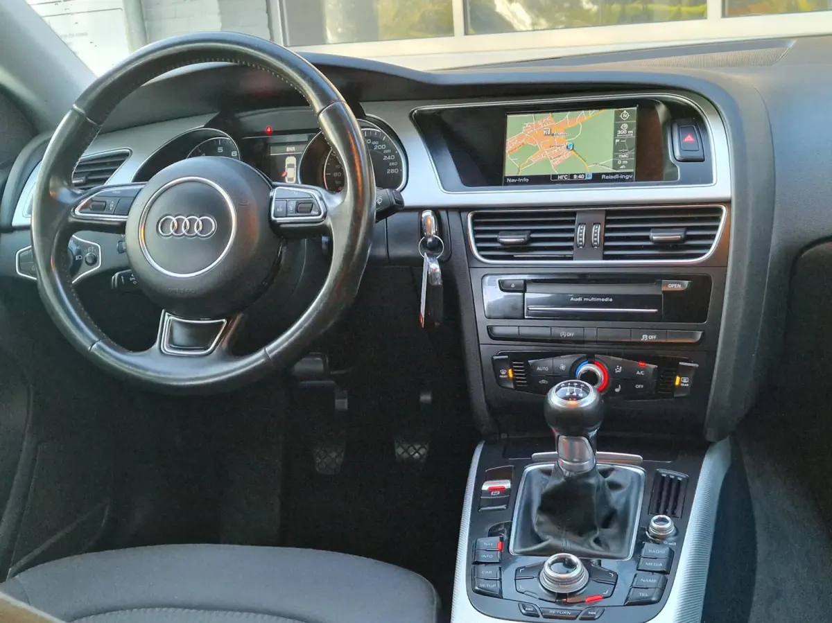 1.8 TFSI|Clima|Navi|18-inch all seasons|Bleutooth|