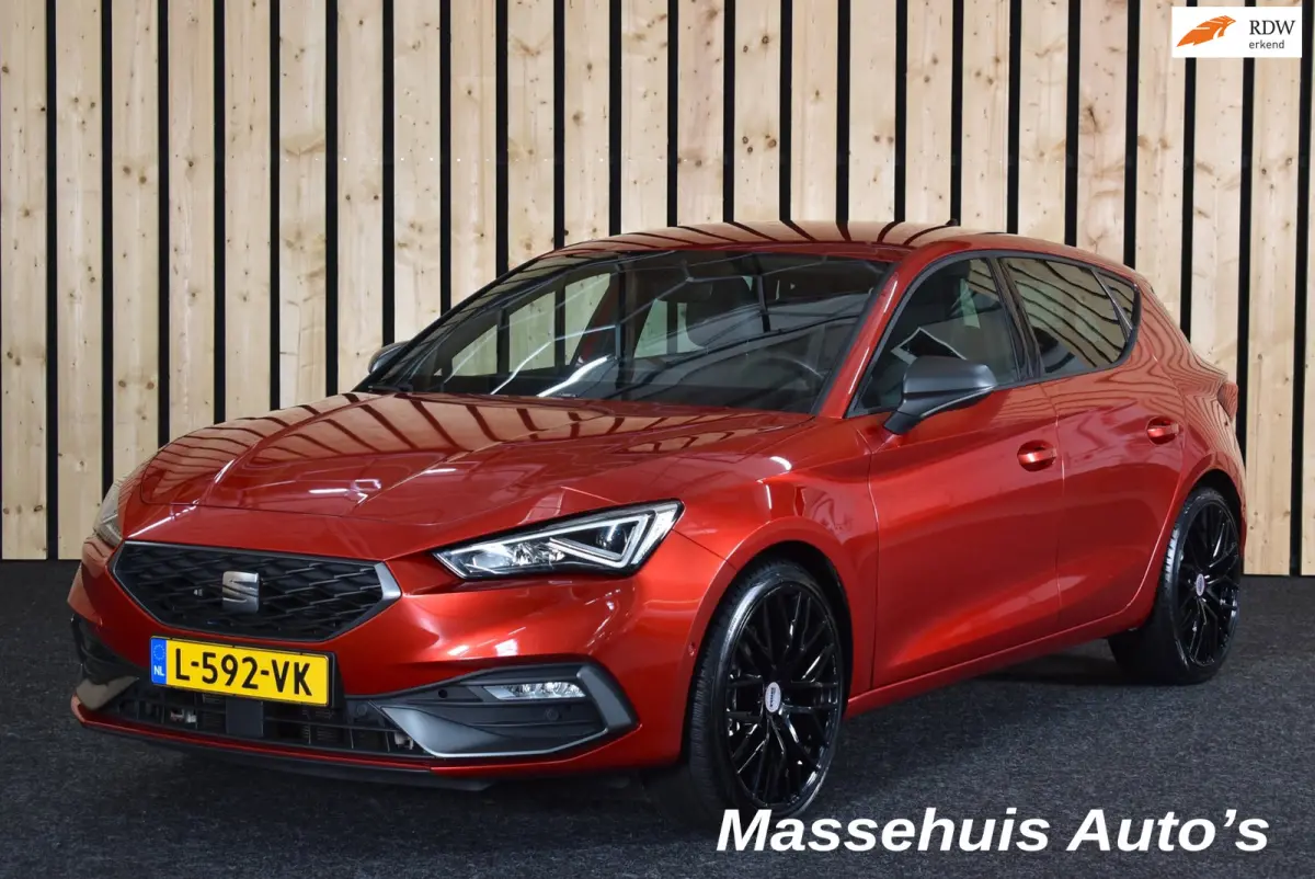 1.5 eTSI Style FR 125dkm Trekhaak Carplay DSG LED Virtual ACC Stoelverw. + Nwe APK