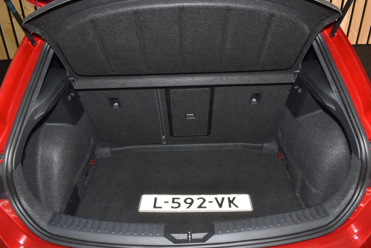 1.5 eTSI Style FR 125dkm Trekhaak Carplay DSG LED Virtual ACC Stoelverw. + Nwe APK