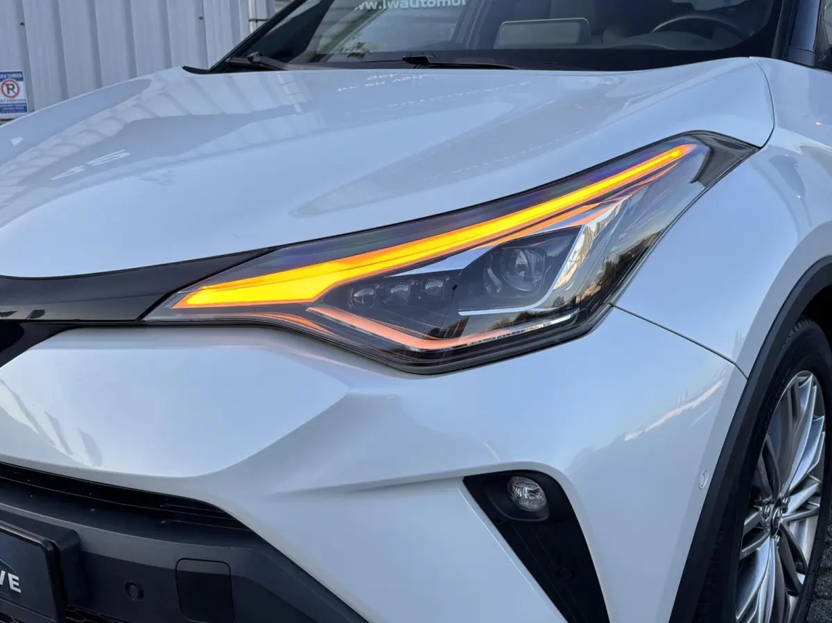 1.8 Hybrid Executive Bi-Tone | Dodehoek | Carplay | Trekhaak | PDC V+A