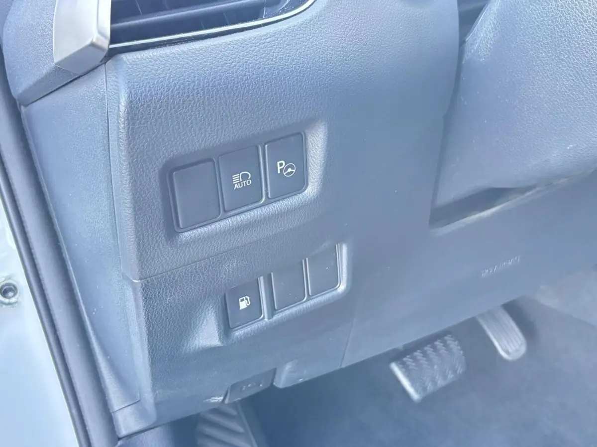 1.8 Hybrid Executive Bi-Tone | Dodehoek | Carplay | Trekhaak | PDC V+A