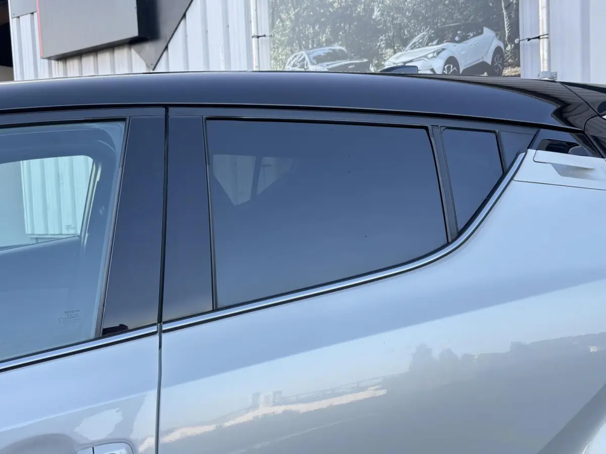 1.8 Hybrid Executive Bi-Tone | Dodehoek | Carplay | Trekhaak | PDC V+A
