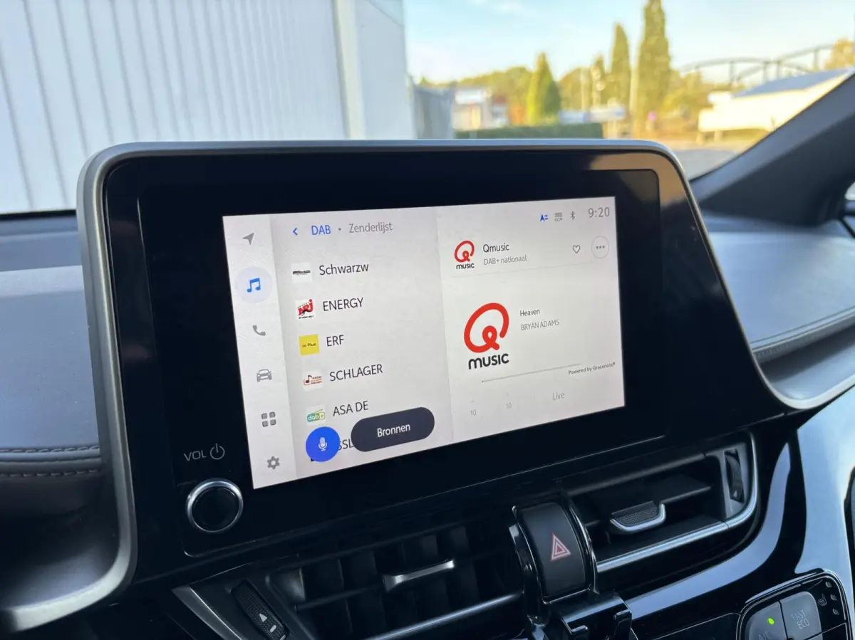 1.8 Hybrid Executive Bi-Tone | Dodehoek | Carplay | Trekhaak | PDC V+A