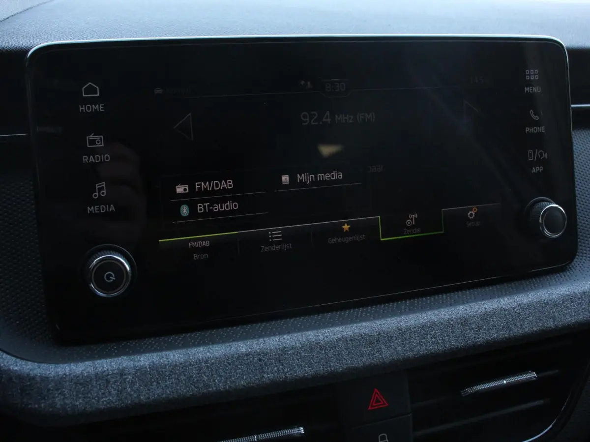 1.0 TSI 115pk Automaat Business Edition Navigatie Android Auto / Apple Carplay Climate Control Camera Parkeer sensoren Lichtmetalen Velgen Dab Digitale Cockpit Keyless Led Cruise Control