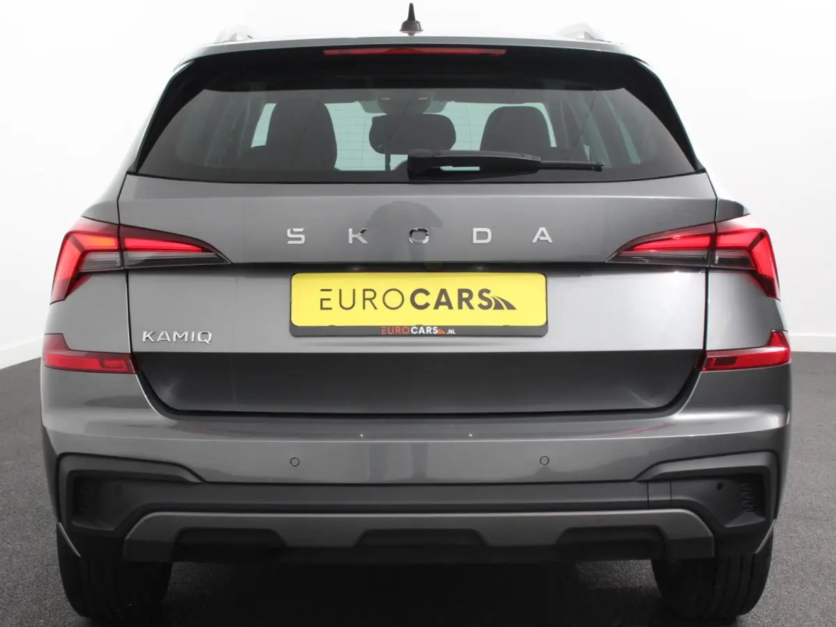 1.0 TSI 115pk Automaat Business Edition Navigatie Android Auto / Apple Carplay Climate Control Camera Parkeer sensoren Lichtmetalen Velgen Dab Digitale Cockpit Keyless Led Cruise Control