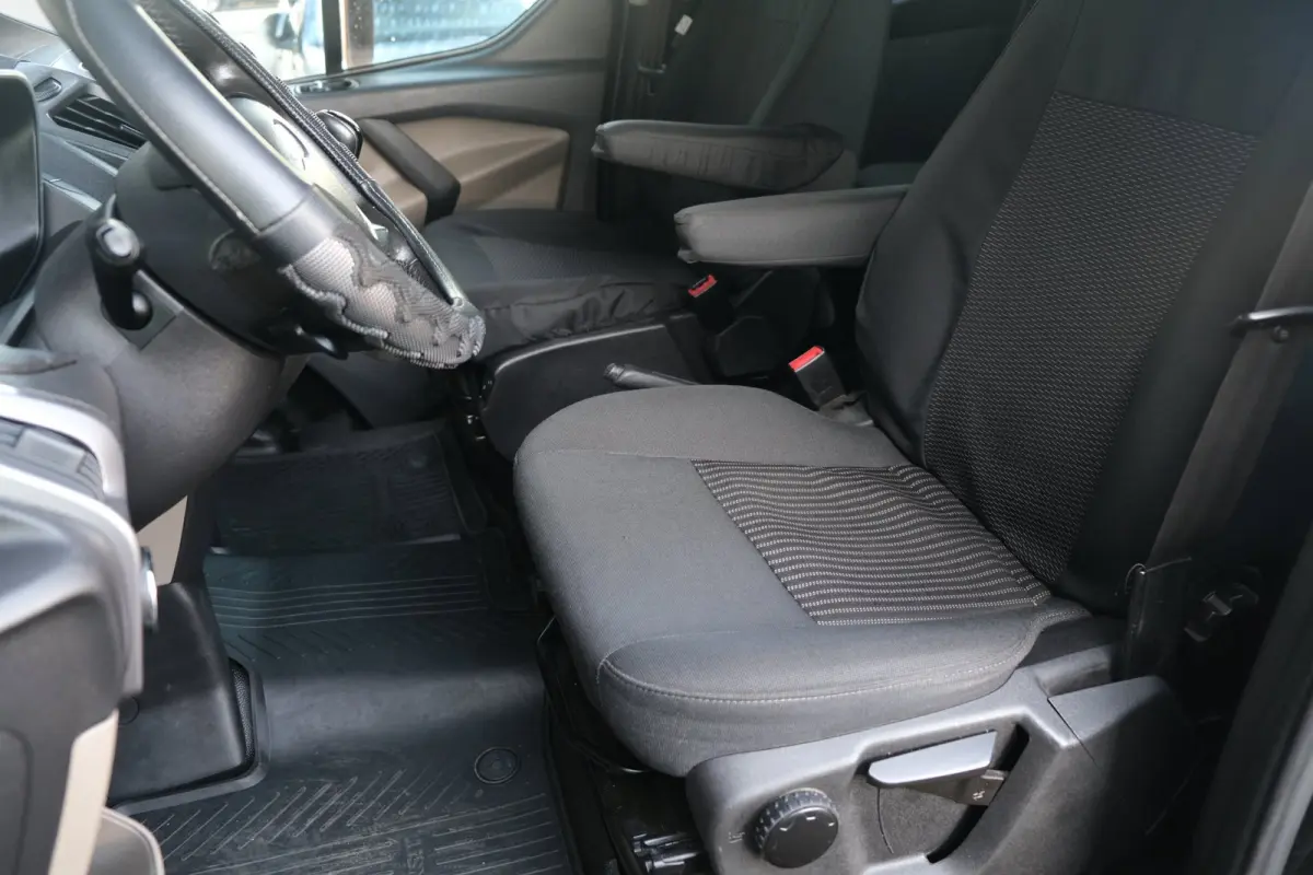 270 2.2 TDCI L1H1 Trend DC Camera PDC Navi Airco
