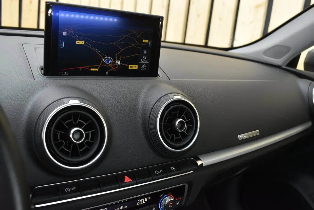 1.0 TFSI Sport Lease Edition 146dkm Carplay ACC 18"4S Bi-xenon Clima Stoelverw. + Nwe APK