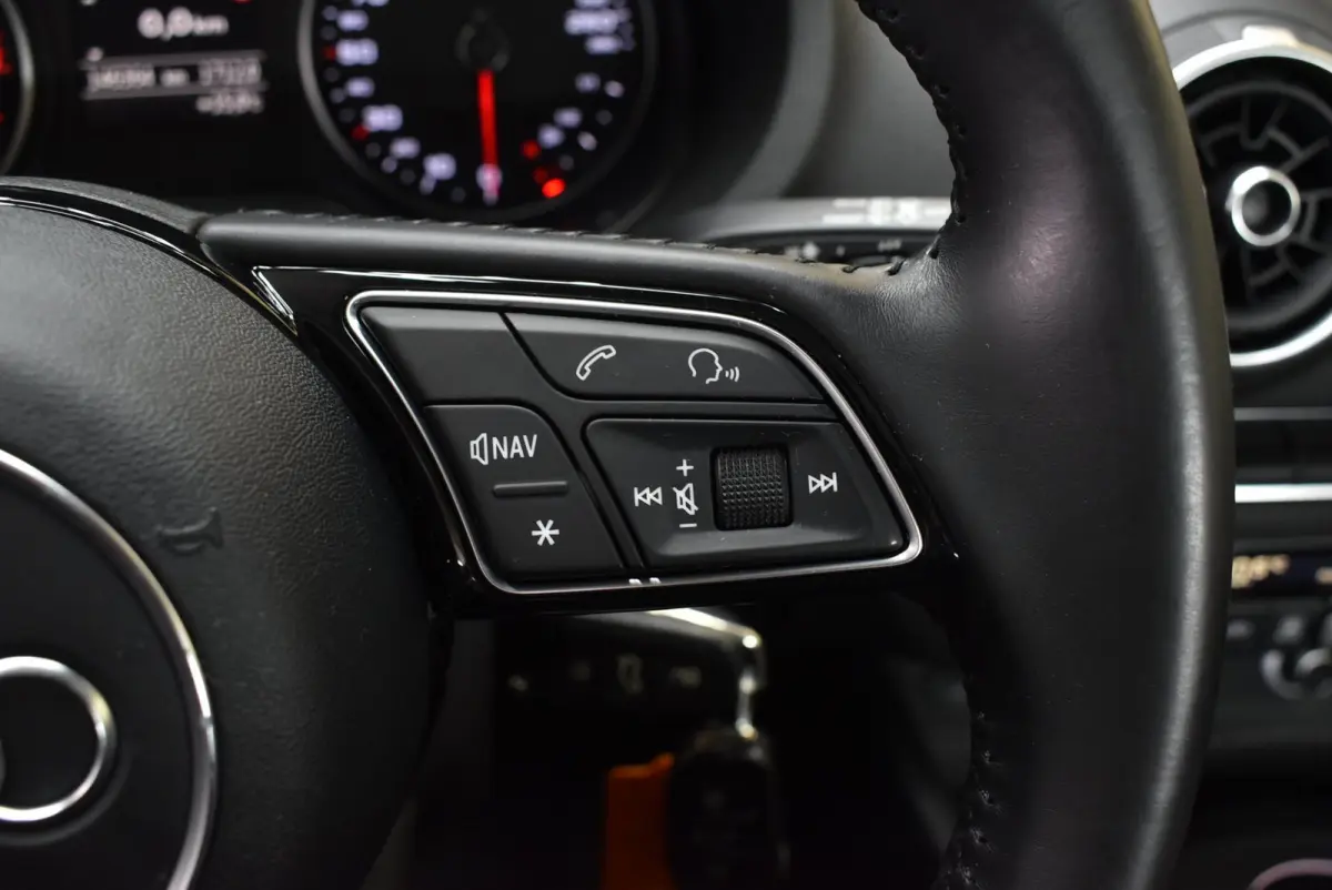 1.0 TFSI Sport Lease Edition 146dkm Carplay ACC 18"4S Bi-xenon Clima Stoelverw. + Nwe APK