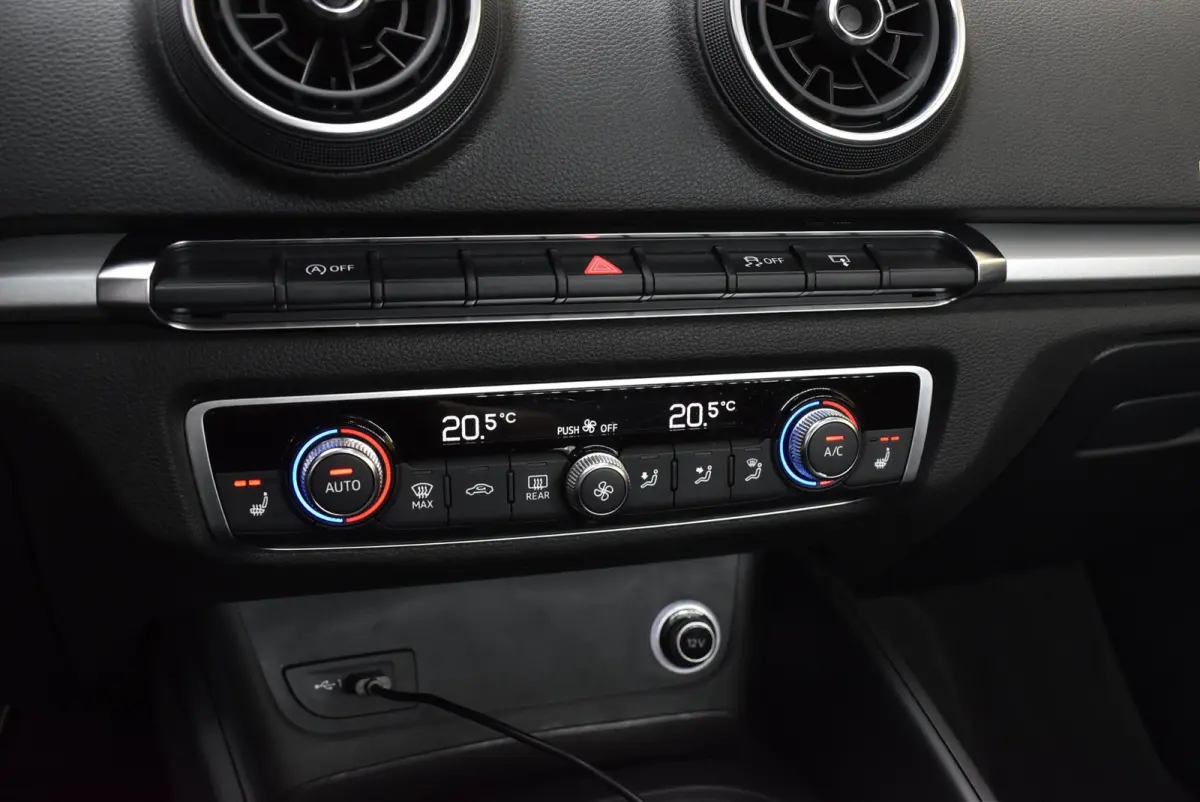 1.0 TFSI Sport Lease Edition 146dkm Carplay ACC 18"4S Bi-xenon Clima Stoelverw. + Nwe APK