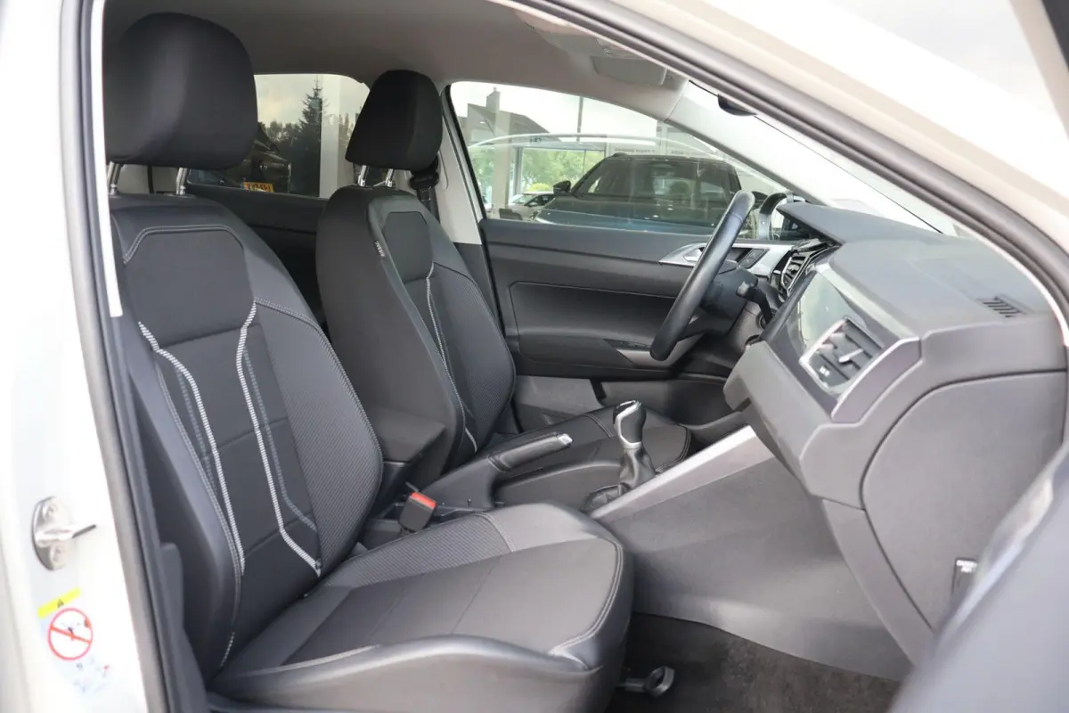 1.0 TSI 110pk Style | Navigatie | Camera | PDC | Carplay