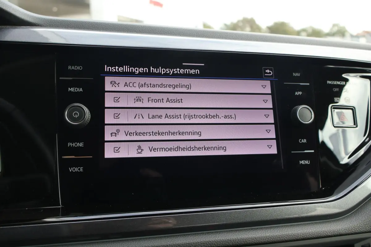 1.0 TSI 110pk Style | Navigatie | Camera | PDC | Carplay