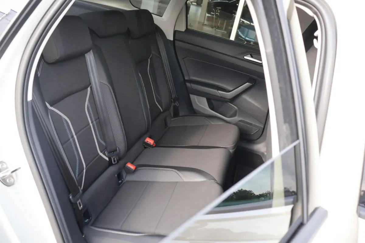 1.0 TSI 110pk Style | Navigatie | Camera | PDC | Carplay