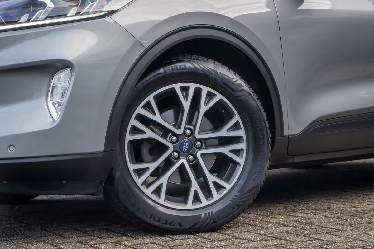 1.5 EcoBoost Titanium | Trekhaak/1800kg trekgewicht | Panoramadak | Head-up | Apple Carplay/Android Auto | Stoel/stuur/voorruit verwarming | Elektrisch bedienbare achterklep | Keyless | Appl