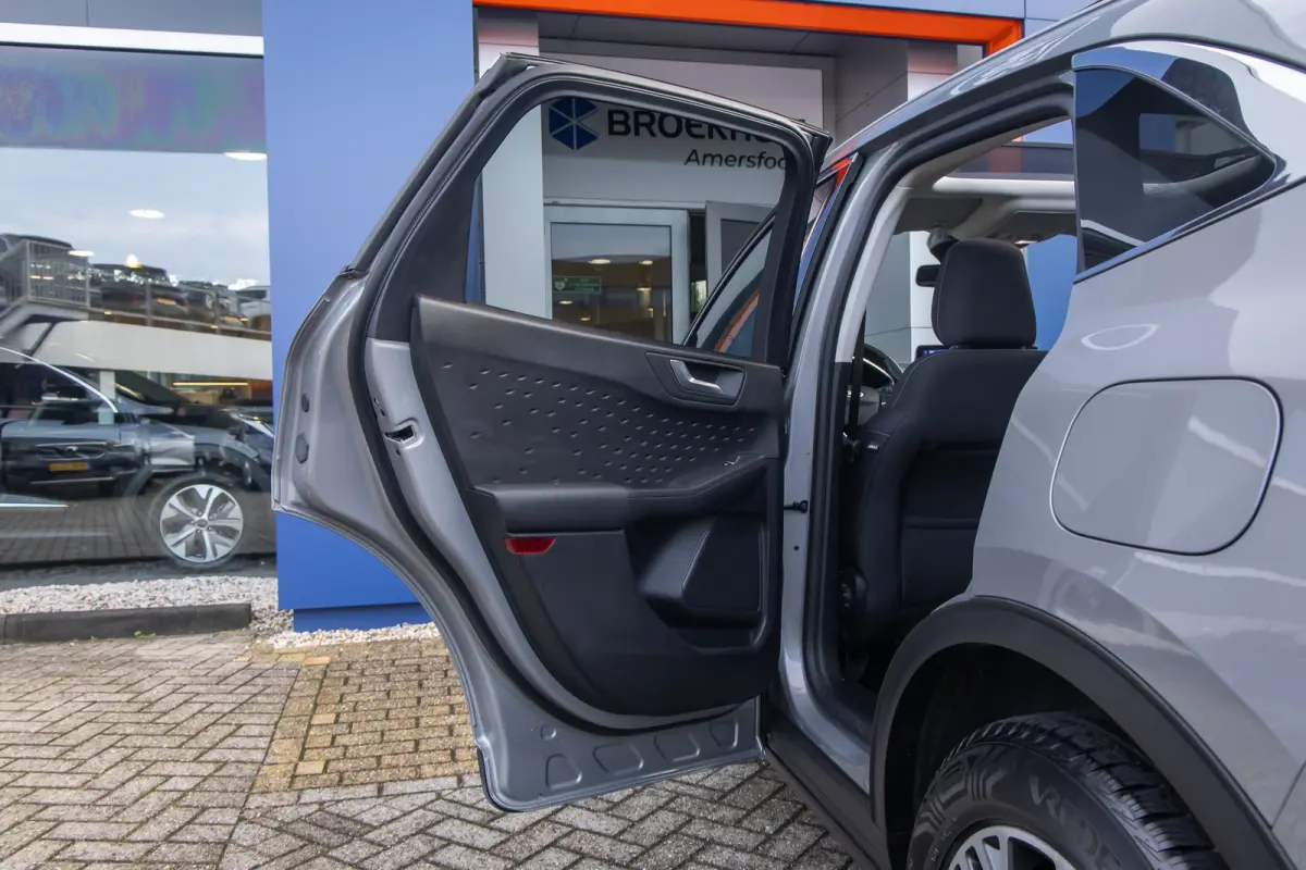 1.5 EcoBoost Titanium | Trekhaak/1800kg trekgewicht | Panoramadak | Head-up | Apple Carplay/Android Auto | Stoel/stuur/voorruit verwarming | Elektrisch bedienbare achterklep | Keyless | Appl