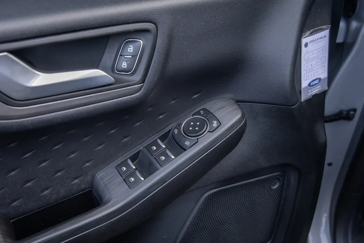 1.5 EcoBoost Titanium | Trekhaak/1800kg trekgewicht | Panoramadak | Head-up | Apple Carplay/Android Auto | Stoel/stuur/voorruit verwarming | Elektrisch bedienbare achterklep | Keyless | Appl