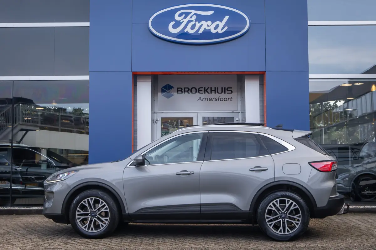 1.5 EcoBoost Titanium | Trekhaak/1800kg trekgewicht | Panoramadak | Head-up | Apple Carplay/Android Auto | Stoel/stuur/voorruit verwarming | Elektrisch bedienbare achterklep | Keyless | Appl