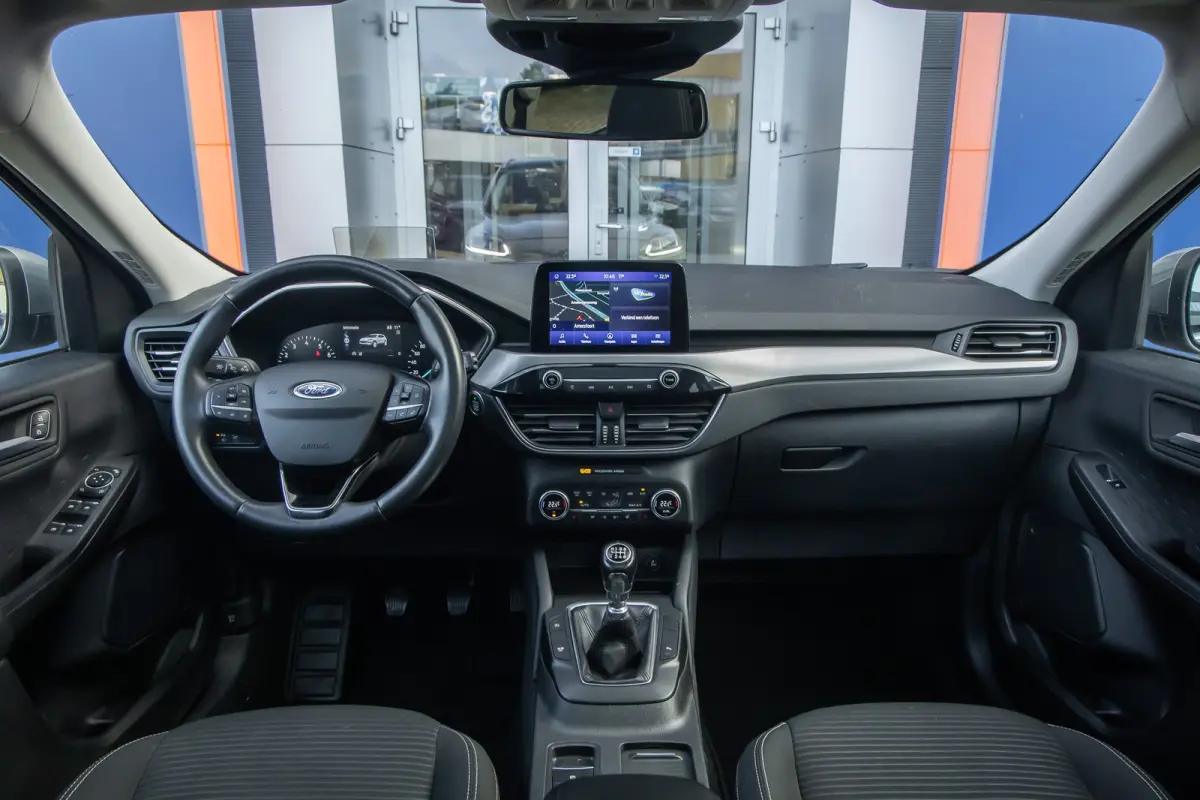 1.5 EcoBoost Titanium | Trekhaak/1800kg trekgewicht | Panoramadak | Head-up | Apple Carplay/Android Auto | Stoel/stuur/voorruit verwarming | Elektrisch bedienbare achterklep | Keyless | Appl