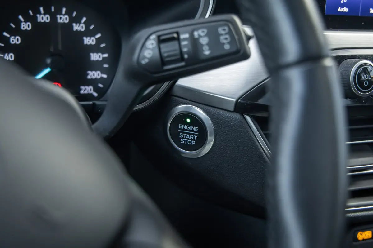 1.5 EcoBoost Titanium | Trekhaak/1800kg trekgewicht | Panoramadak | Head-up | Apple Carplay/Android Auto | Stoel/stuur/voorruit verwarming | Elektrisch bedienbare achterklep | Keyless | Appl
