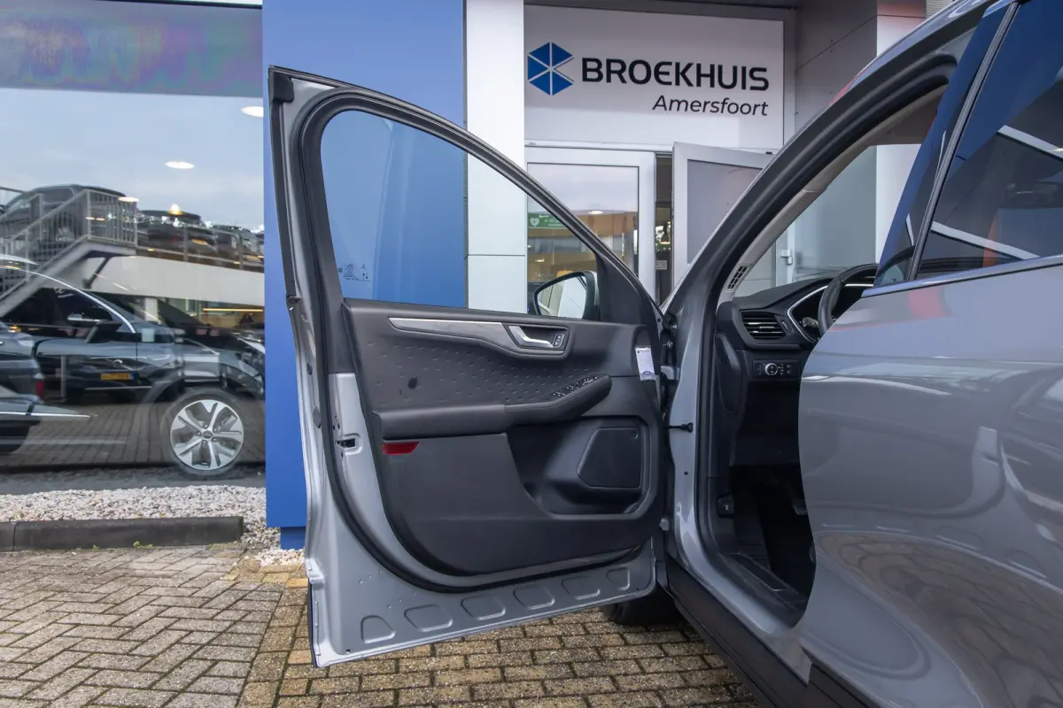1.5 EcoBoost Titanium | Trekhaak/1800kg trekgewicht | Panoramadak | Head-up | Apple Carplay/Android Auto | Stoel/stuur/voorruit verwarming | Elektrisch bedienbare achterklep | Keyless | Appl