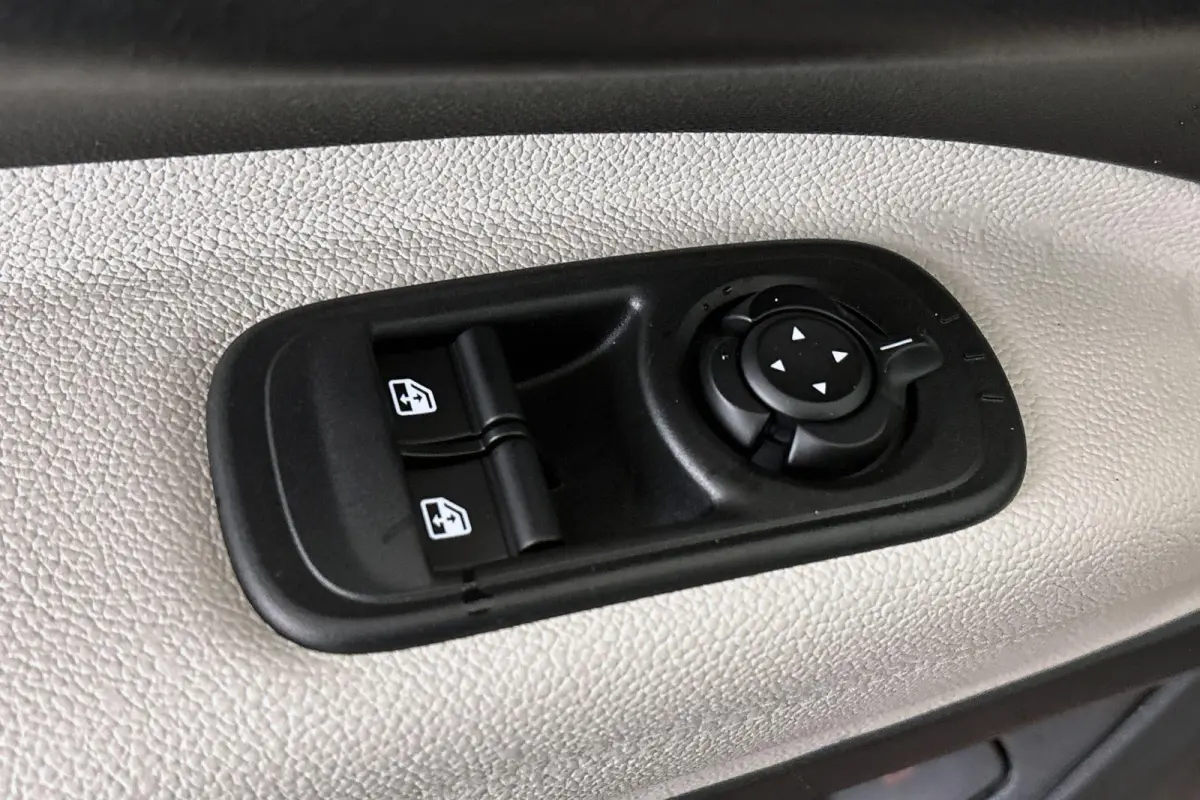1.0 Hybrid La Prima Panoramadak Stoelverwarming JBL Camera