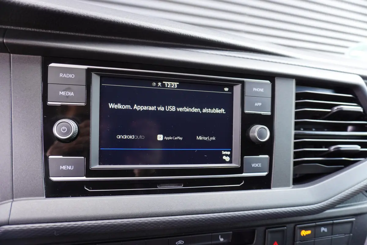 150pk L2H1 Apple carplay ACC Cruise control Parkeersensoren Standkachel Stoelverwarming