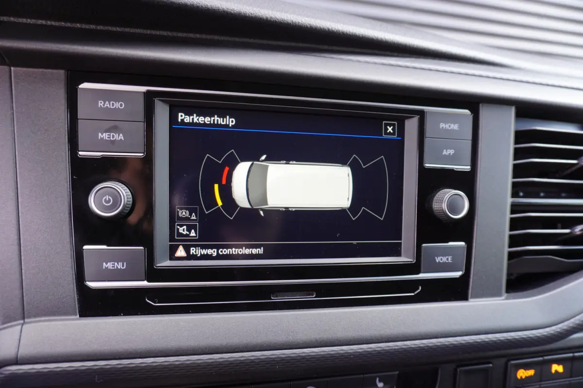 150pk L2H1 Apple carplay ACC Cruise control Parkeersensoren Standkachel Stoelverwarming