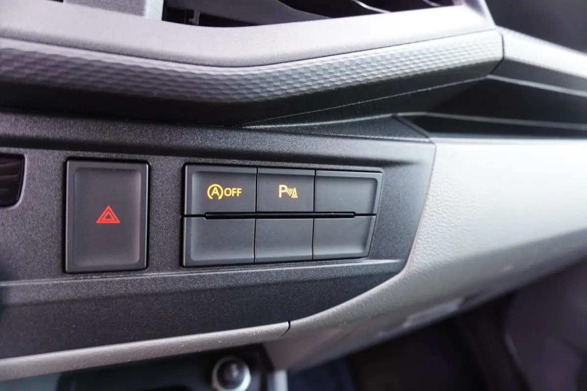 150pk L2H1 Apple carplay ACC Cruise control Parkeersensoren Standkachel Stoelverwarming