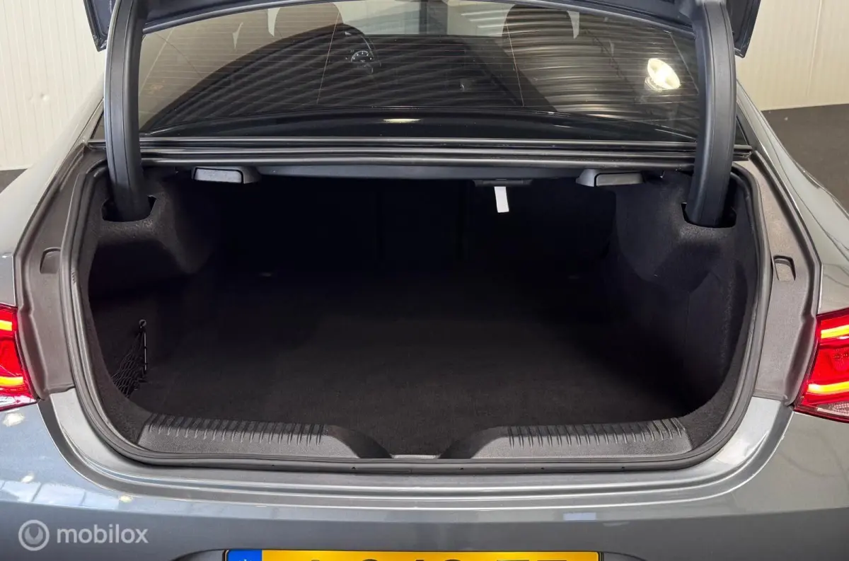 450 4MATIC Premium AMG-line [ Burm. widescreen historie ]