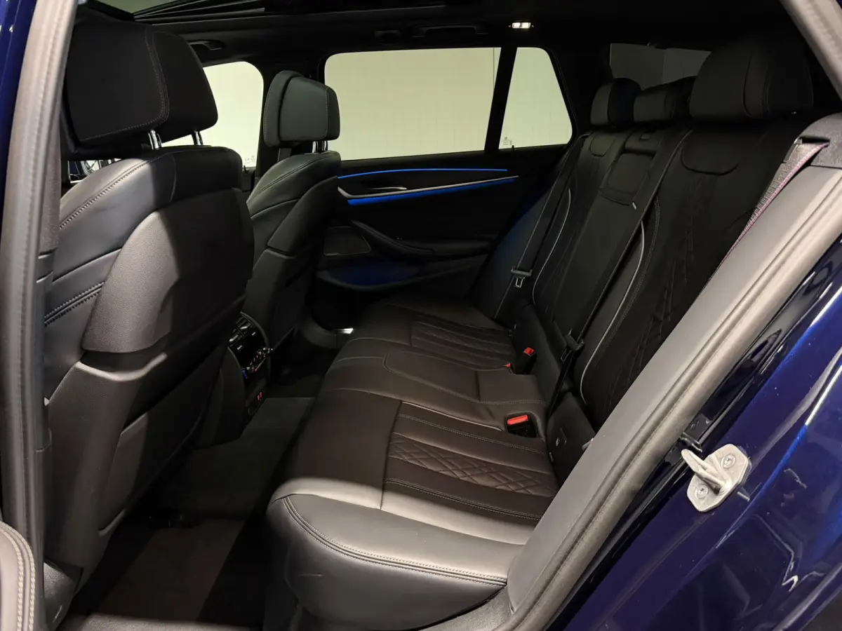 530e xDrive M Sport Pro Pano HUD Massage Laser 4-Wielbesturing Shadowline 360 Camera Softclose Dealer Onderhou