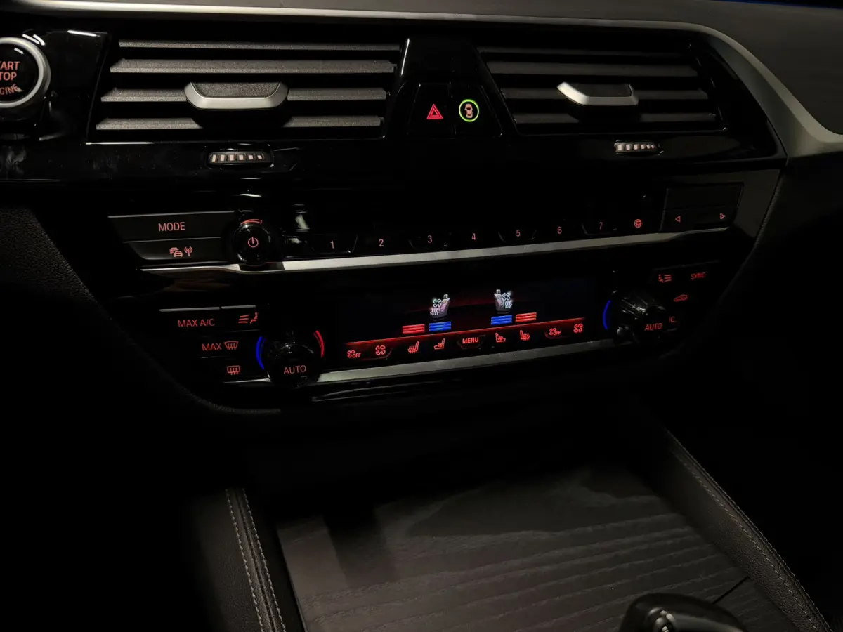 530e xDrive M Sport Pro Pano HUD Massage Laser 4-Wielbesturing Shadowline 360 Camera Softclose Dealer Onderhou