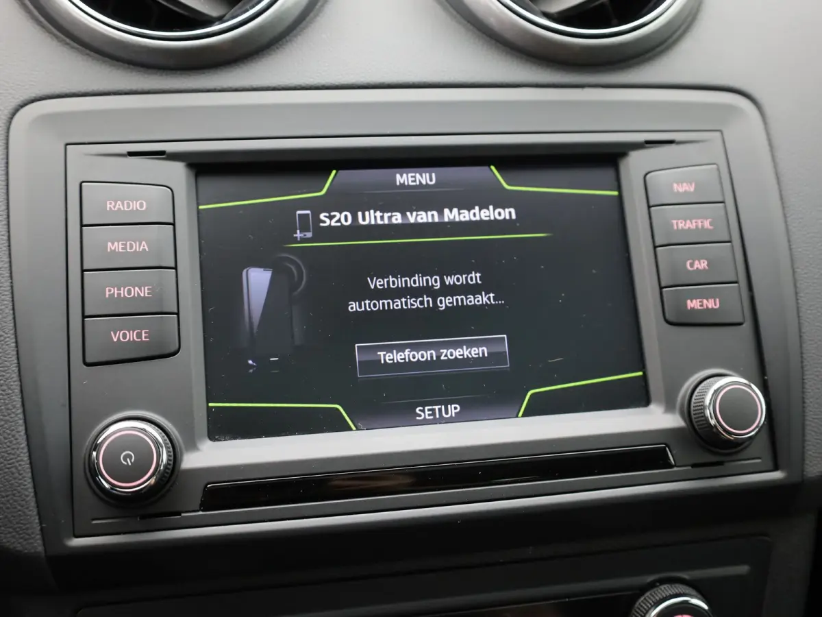 1.0 EcoTSI FR Connect | Navi | Pano | Apple / Android Auto | LMV | PDC | Stoelverwarming | Prijs Rijklaar!!