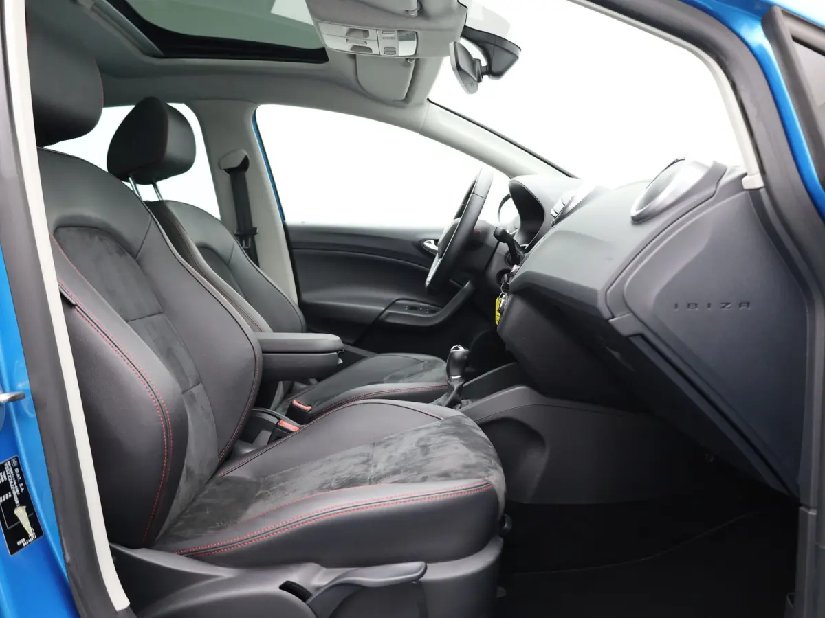 1.0 EcoTSI FR Connect | Navi | Pano | Apple / Android Auto | LMV | PDC | Stoelverwarming | Prijs Rijklaar!!