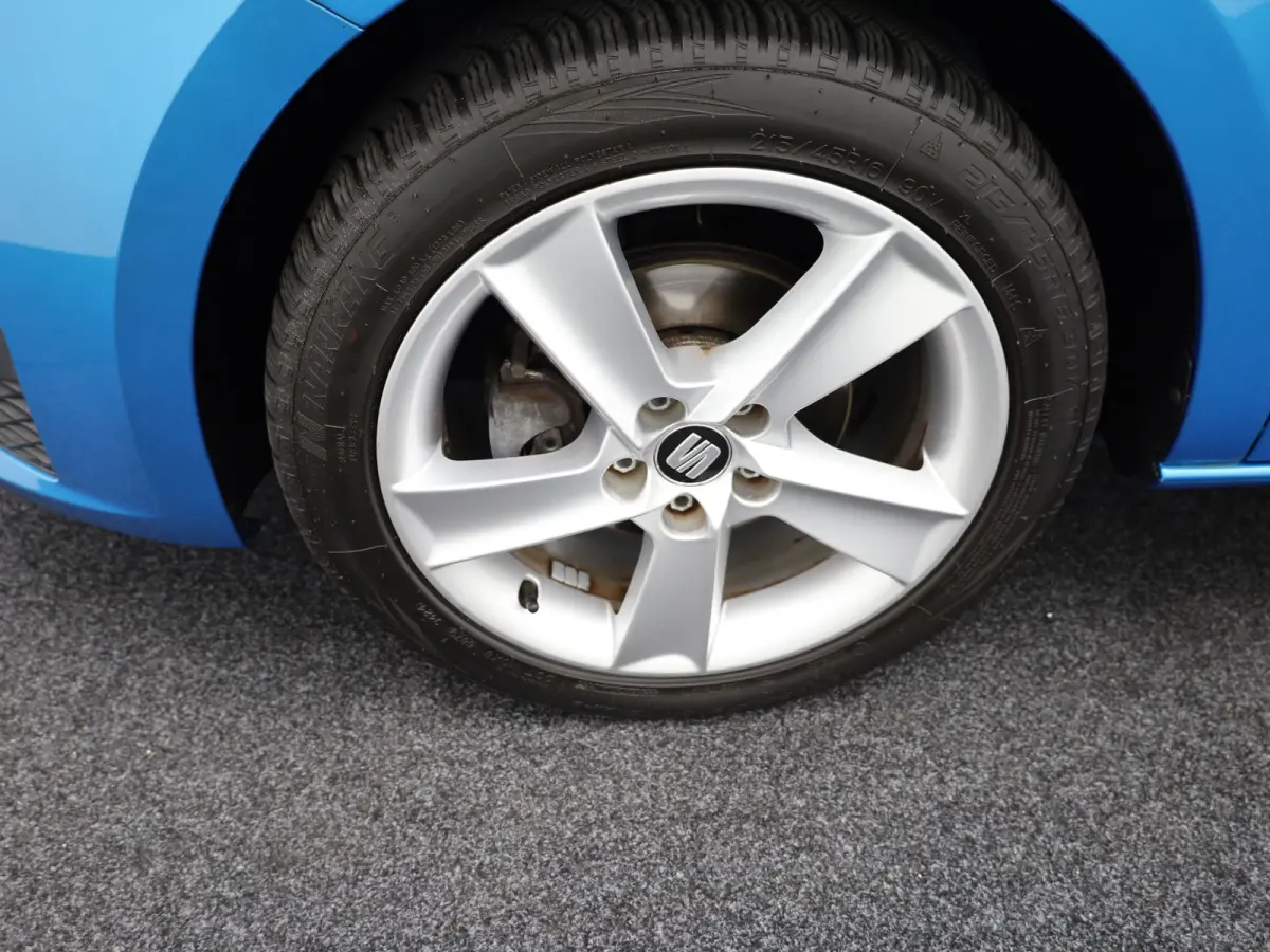 1.0 EcoTSI FR Connect | Navi | Pano | Apple / Android Auto | LMV | PDC | Stoelverwarming | Prijs Rijklaar!!