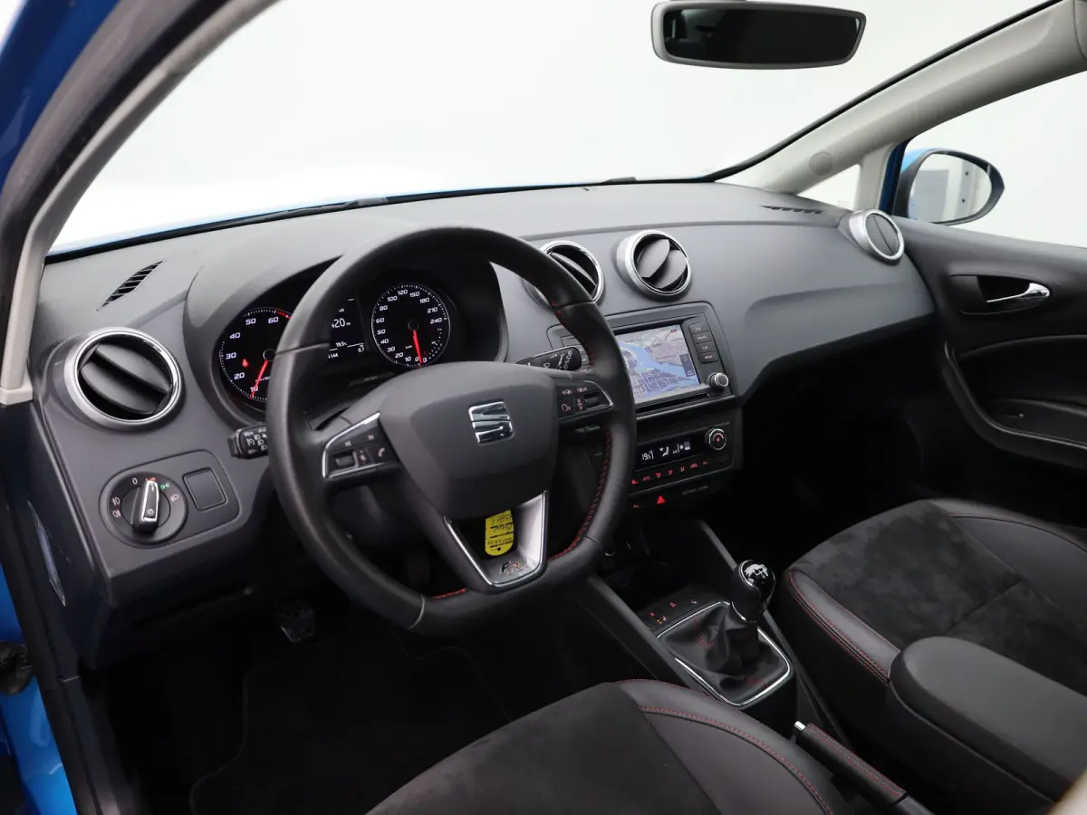 1.0 EcoTSI FR Connect | Navi | Pano | Apple / Android Auto | LMV | PDC | Stoelverwarming | Prijs Rijklaar!!