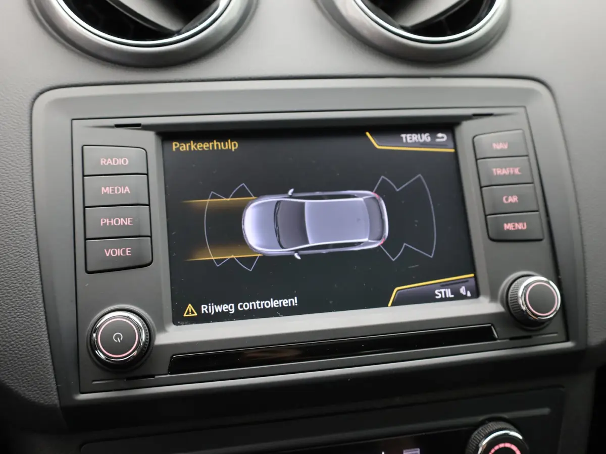 1.0 EcoTSI FR Connect | Navi | Pano | Apple / Android Auto | LMV | PDC | Stoelverwarming | Prijs Rijklaar!!